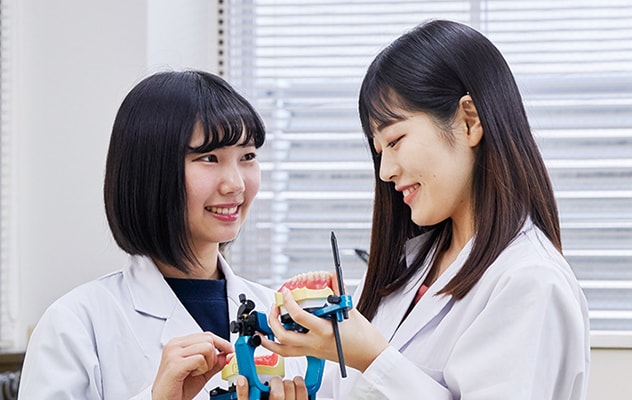 歯科技工士科｜名古屋歯科医療専門学校